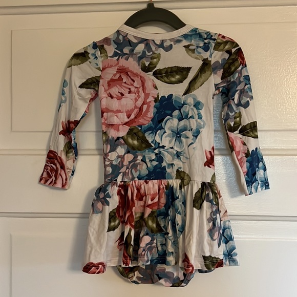 Posh Peanut Hydrangea Twirl - Picture 4 of 4